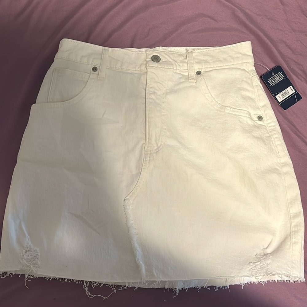 lucky brand, size 27, never worn, tag on